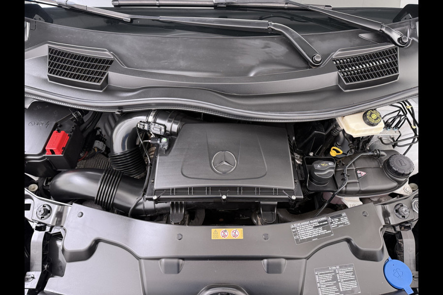 Mercedes-Benz Vito 114CDI Automaat Lang 2X Schuifdeur Trekhaak Camera Euro 6 Navi Airco Imperiaal Cruise Control Pdc Betonplexvloer Wandbetimmering 2.000KG Trekgewicht 1e Eigenaar