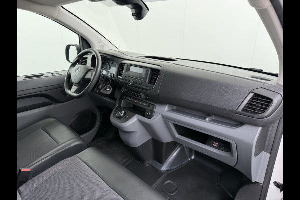 Opel Vivaro 2.0CDTI 123PK Automaat L2 3-Persoons Sortimo Inbouwkasten/lades Euro 6 Airco Cruise Control Bluetooth Pdc Betonplex Vloer Schuifdeur Wandbetimmering Dealeronderhouden 1e Eigenaar Origineel Nederlandse Auto