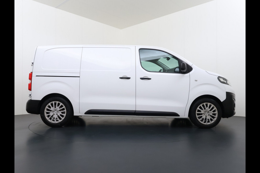 Opel Vivaro 2.0CDTI 123PK Automaat L2 3-Persoons Sortimo Inbouwkasten/lades Euro 6 Airco Cruise Control Bluetooth Pdc Betonplex Vloer Schuifdeur Wandbetimmering Dealeronderhouden 1e Eigenaar Origineel Nederlandse Auto