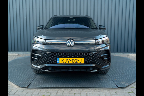 Volkswagen Tiguan 1.5 eHybrid R-Line Edition 272pk | Stoelgeheugen L&R | 360 Camera | Leder | Prijs Rijklaar!!