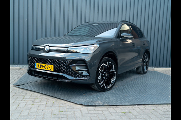 Volkswagen Tiguan 1.5 eHybrid R-Line Edition 272pk | Stoelgeheugen L&R | 360 Camera | Leder | Prijs Rijklaar!!