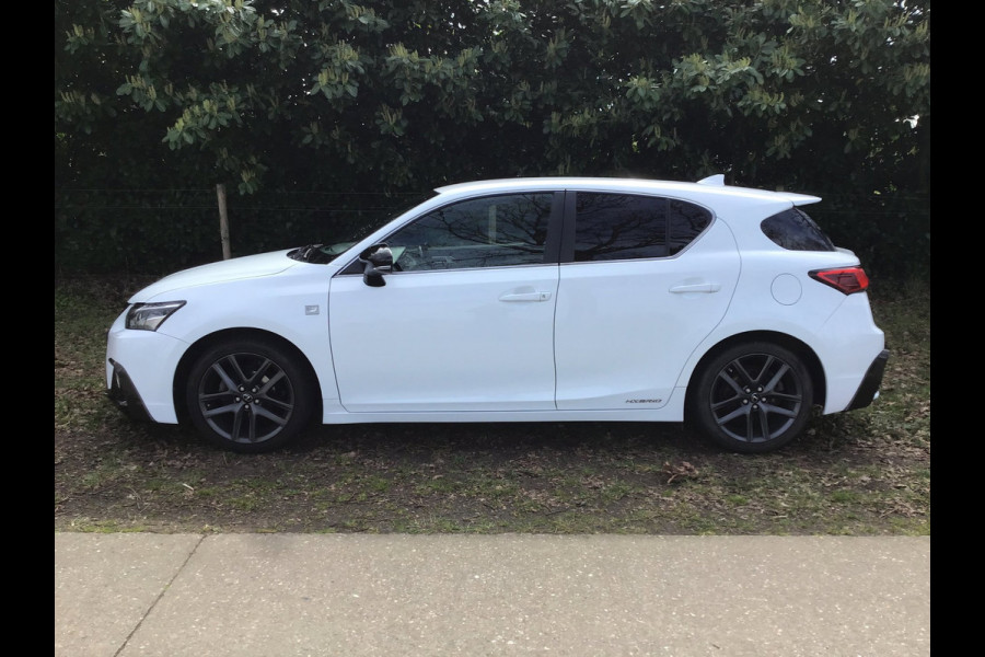 Lexus CT 200h F Sport Line in topstaat, 1e eigenaar