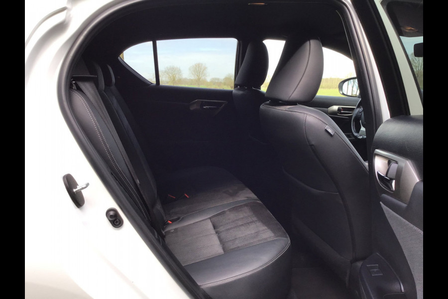 Lexus CT 200h F Sport Line in topstaat, 1e eigenaar