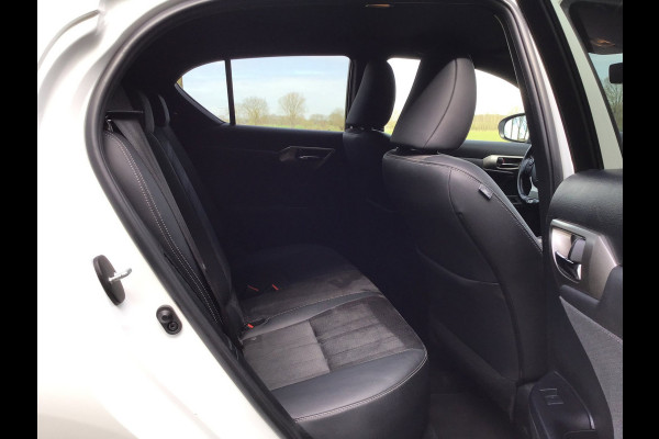 Lexus CT 200h F Sport Line in topstaat, 1e eigenaar