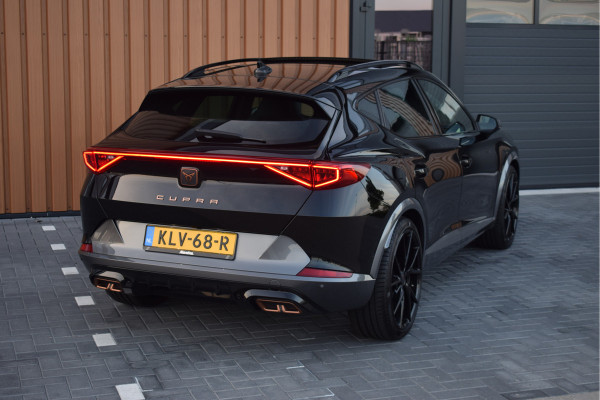 CUPRA Formentor 1.4 e-Hybrid VZ Copper Edition | Pano | Trekhaak | Camera | 20"