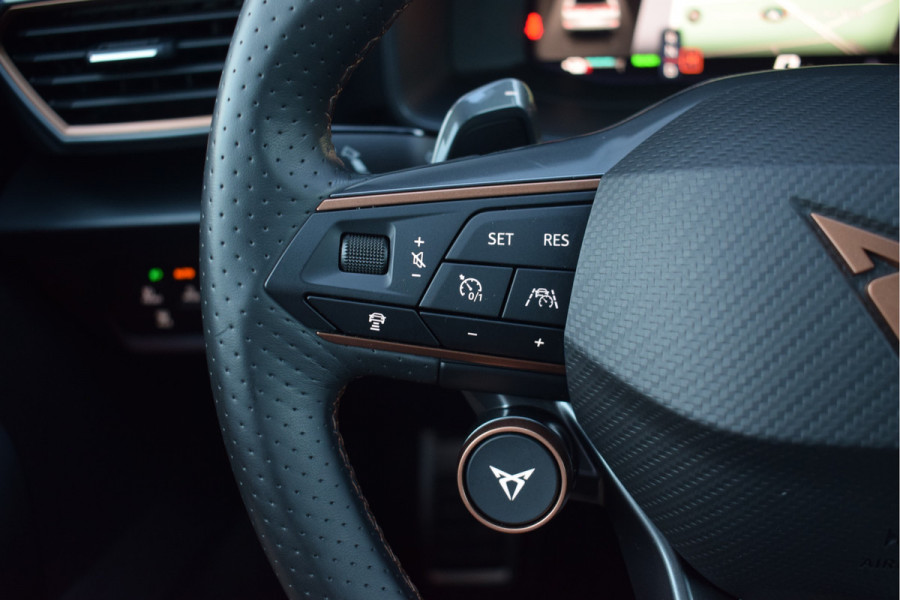 CUPRA Formentor 1.4 e-Hybrid VZ Copper Edition | Pano | Trekhaak | Camera | 20"