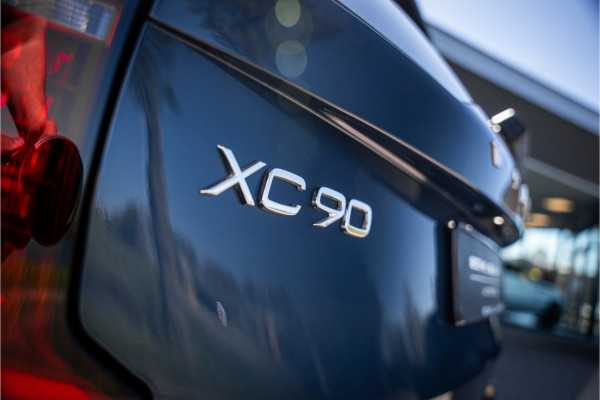 Volvo XC90 2.0 T8 Plug-in hybrid AWD Plus Dark ** Panodak ** Harman/Kardon ** Trekhaak ** HUD