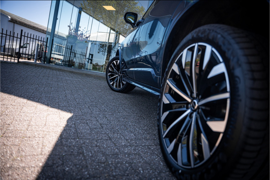 Volvo XC90 2.0 T8 Plug-in hybrid AWD Plus Dark ** Panodak ** Harman/Kardon ** Trekhaak ** HUD