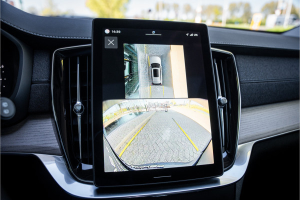 Volvo XC90 2.0 T8 Plug-in hybrid AWD Plus Dark ** Panodak ** Harman/Kardon ** Trekhaak ** HUD