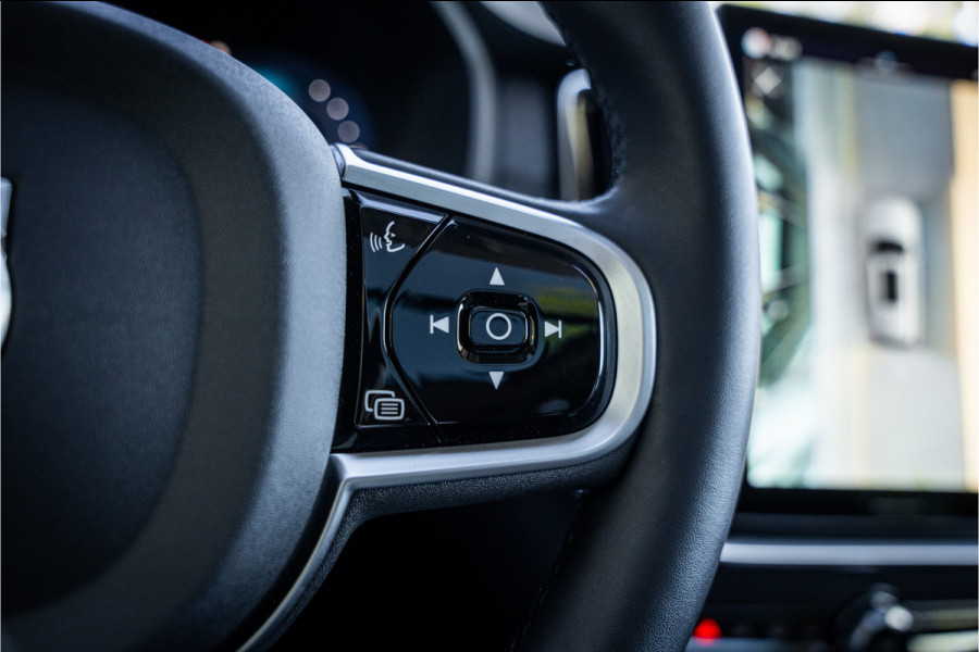Volvo XC90 2.0 T8 Plug-in hybrid AWD Plus Dark ** Panodak ** Harman/Kardon ** Trekhaak ** HUD