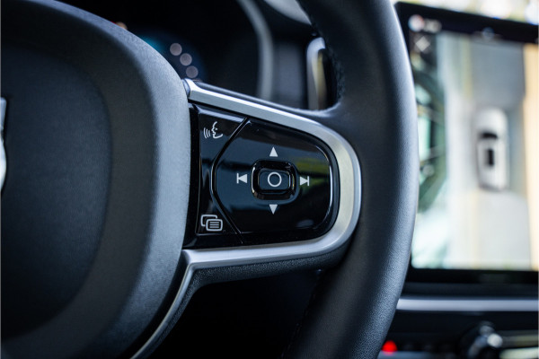 Volvo XC90 2.0 T8 Plug-in hybrid AWD Plus Dark ** Panodak ** Harman/Kardon ** Trekhaak ** HUD
