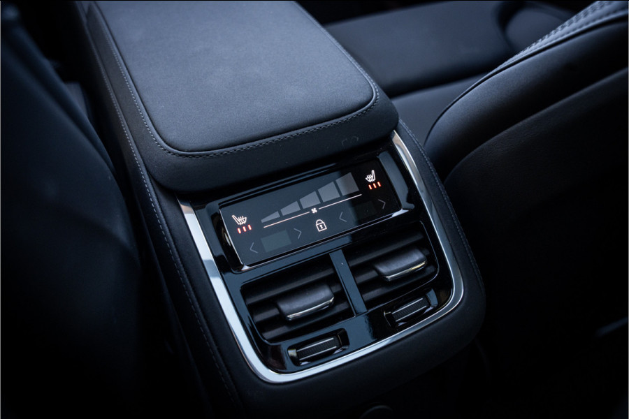 Volvo XC90 2.0 T8 Plug-in hybrid AWD Plus Dark ** Panodak ** Harman/Kardon ** Trekhaak ** HUD