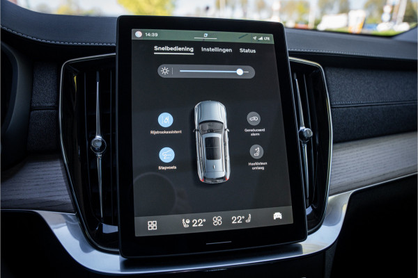 Volvo XC90 2.0 T8 Plug-in hybrid AWD Plus Dark ** Panodak ** Harman/Kardon ** Trekhaak ** HUD