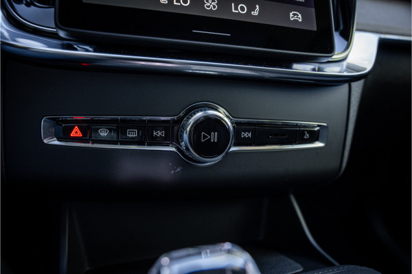 Volvo XC90 2.0 T8 Plug-in hybrid AWD Plus Dark ** Panodak ** Harman/Kardon ** Trekhaak ** HUD