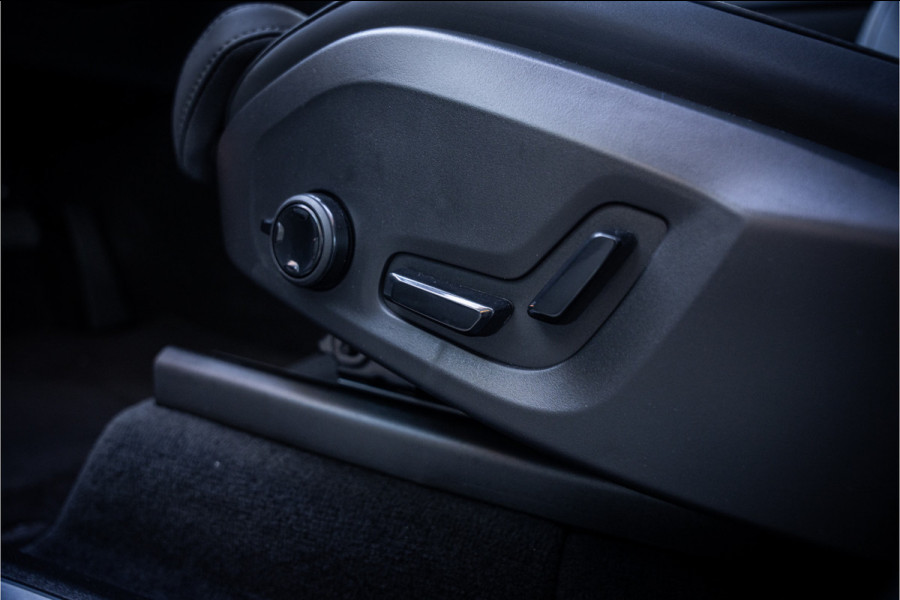 Volvo XC90 2.0 T8 Plug-in hybrid AWD Plus Dark ** Panodak ** Harman/Kardon ** Trekhaak ** HUD