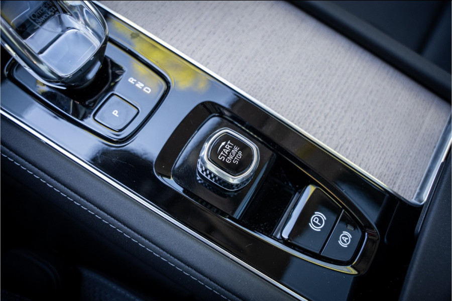 Volvo XC90 2.0 T8 Plug-in hybrid AWD Plus Dark ** Panodak ** Harman/Kardon ** Trekhaak ** HUD