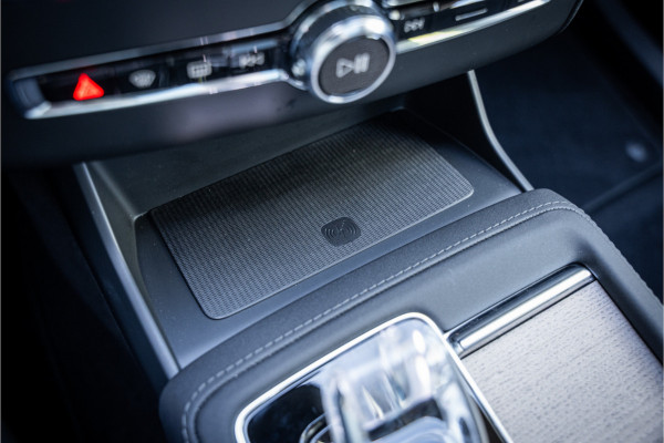 Volvo XC90 2.0 T8 Plug-in hybrid AWD Plus Dark ** Panodak ** Harman/Kardon ** Trekhaak ** HUD