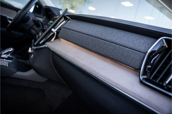 Volvo XC90 2.0 T8 Plug-in hybrid AWD Plus Dark ** Panodak ** Harman/Kardon ** Trekhaak ** HUD