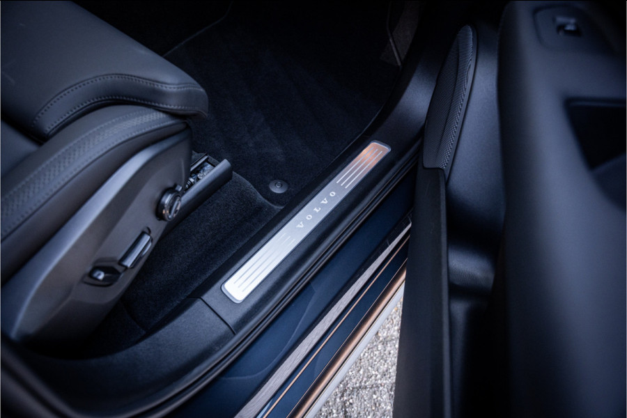 Volvo XC90 2.0 T8 Plug-in hybrid AWD Plus Dark ** Panodak ** Harman/Kardon ** Trekhaak ** HUD