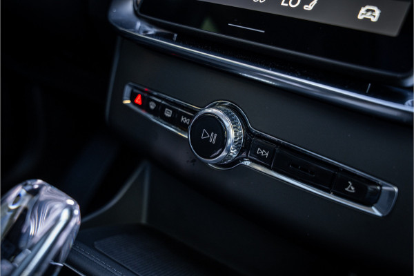 Volvo XC90 2.0 T8 Plug-in hybrid AWD Plus Dark ** Panodak ** Harman/Kardon ** Trekhaak ** HUD