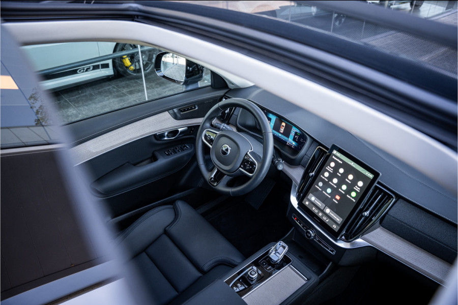 Volvo XC90 2.0 T8 Plug-in hybrid AWD Plus Dark ** Panodak ** Harman/Kardon ** Trekhaak ** HUD