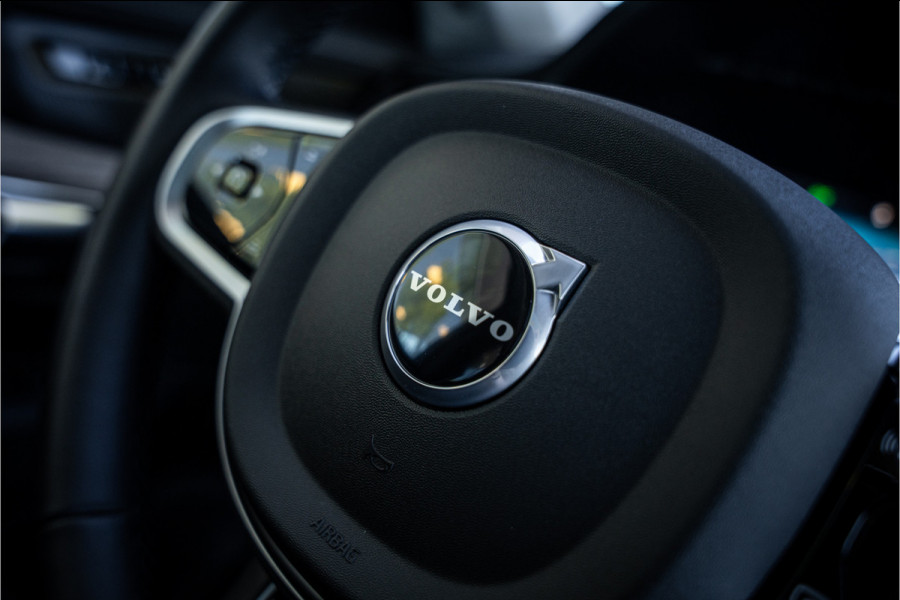Volvo XC90 2.0 T8 Plug-in hybrid AWD Plus Dark ** Panodak ** Harman/Kardon ** Trekhaak ** HUD