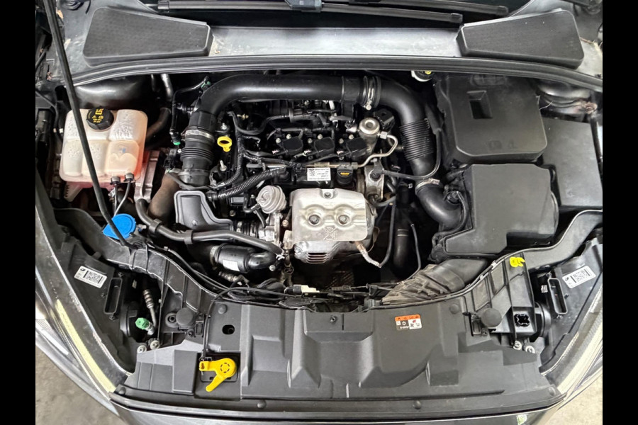 Ford FOCUS Wagon 1.0 ST-Line 140PK XENON-CLIMA-CAMERA-STLVERWARMING