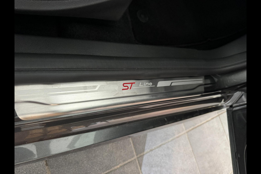 Ford FOCUS Wagon 1.0 ST-Line 140PK XENON-CLIMA-CAMERA-STLVERWARMING