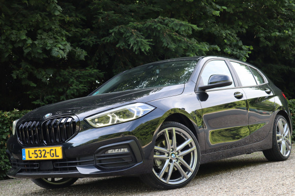 BMW 1-serie 118i Business Edition | Automaat | Carplay | Navi |