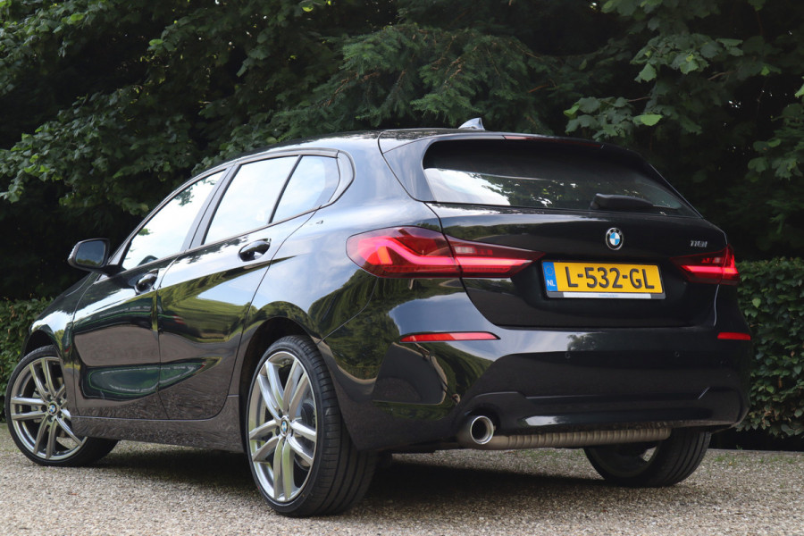 BMW 1-serie 118i Business Edition | Automaat | Carplay | Navi |