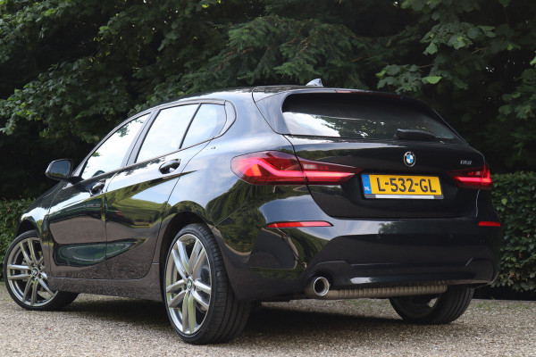 BMW 1-serie 118i Business Edition | Automaat | Carplay | Navi |
