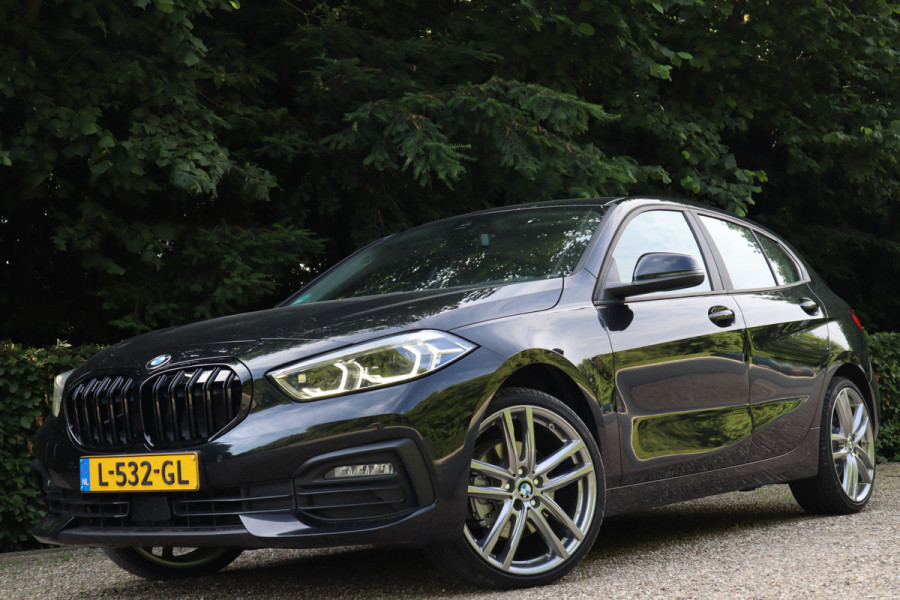 BMW 1-serie 118i Business Edition | Automaat | Carplay | Navi |