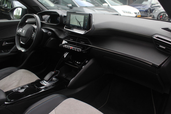 Peugeot e-2008 EV GT Pack 50 kWh / Camera / Virtual Cockpit / Half leder / 18'' / Navigatie / Keyless / Cruise Control Adaptief / Dodehoek detectie