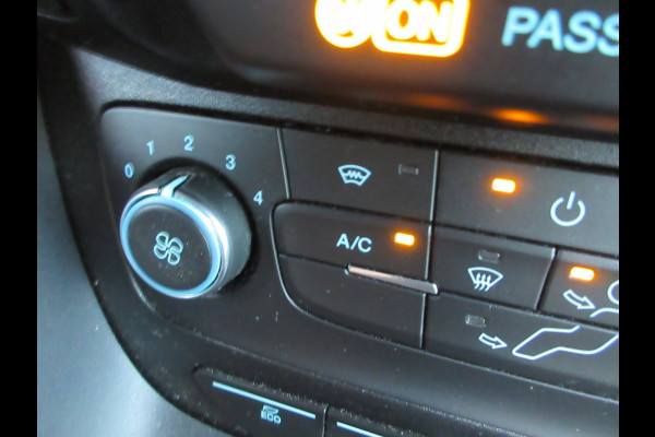 Ford Transit Connect 1.5 EcoBlue L2 Trend automaat airco trekhaak