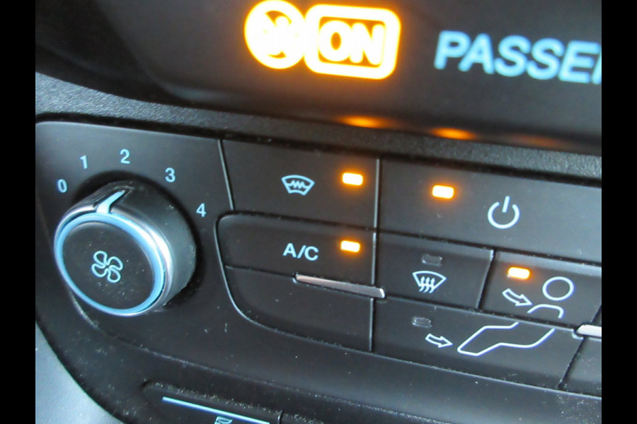 Ford Transit Connect 1.5 EcoBlue L2 Trend automaat airco trekhaak