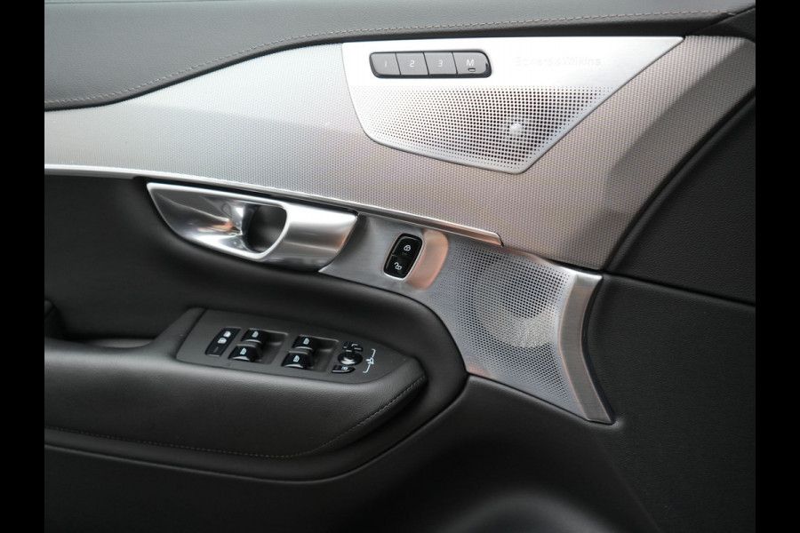 Volvo XC90 T8 Recharge AWD Ultimate Dark 7 Persoons 456pk PHEV LONG RANGE Dealer O.H | Trekhaak af Fabriek | Bowers & Wilkins | Panodak | 22"L.M | Adaptive Cruise | Head Up | Alcantara Hemel | Pilot Assist | Google Maps | Keyless |