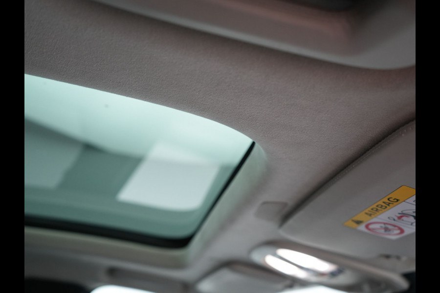 Volvo XC90 T8 Recharge AWD Ultimate Dark 7 Persoons 456pk PHEV LONG RANGE Dealer O.H | Trekhaak af Fabriek | Bowers & Wilkins | Panodak | 22"L.M | Adaptive Cruise | Head Up | Alcantara Hemel | Pilot Assist | Google Maps | Keyless |