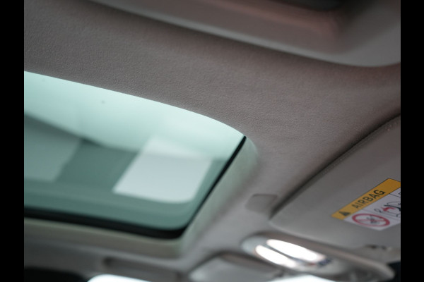 Volvo XC90 T8 Recharge AWD Ultimate Dark 7 Persoons 456pk PHEV LONG RANGE Dealer O.H | Trekhaak af Fabriek | Bowers & Wilkins | Panodak | 22"L.M | Adaptive Cruise | Head Up | Alcantara Hemel | Pilot Assist | Google Maps | Keyless |