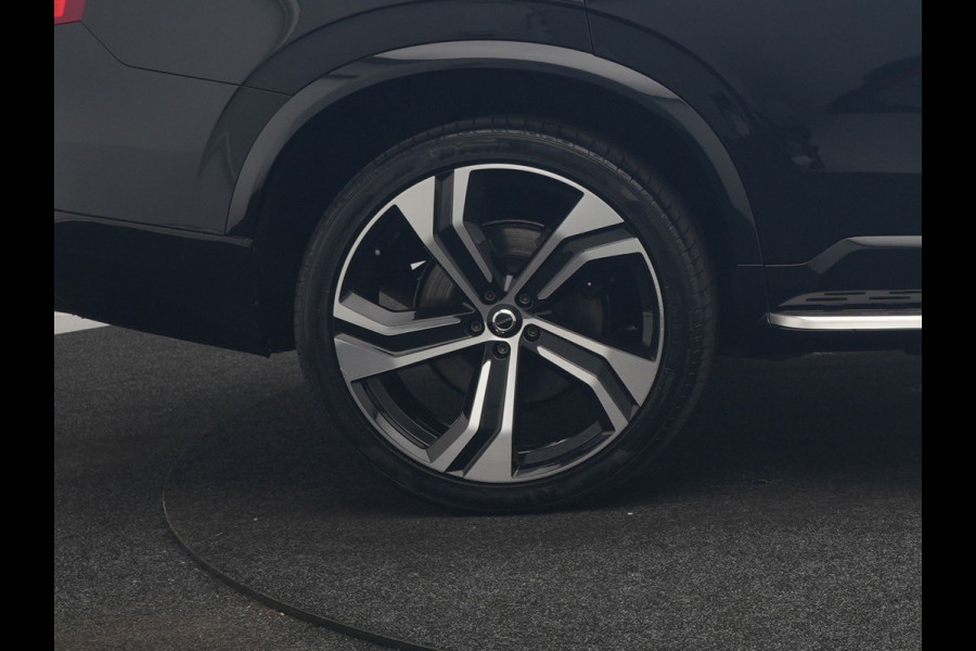 Volvo XC90 T8 Recharge AWD Ultimate Dark 7 Persoons 456pk PHEV LONG RANGE Dealer O.H | Trekhaak af Fabriek | Bowers & Wilkins | Panodak | 22"L.M | Adaptive Cruise | Head Up | Alcantara Hemel | Pilot Assist | Google Maps | Keyless |