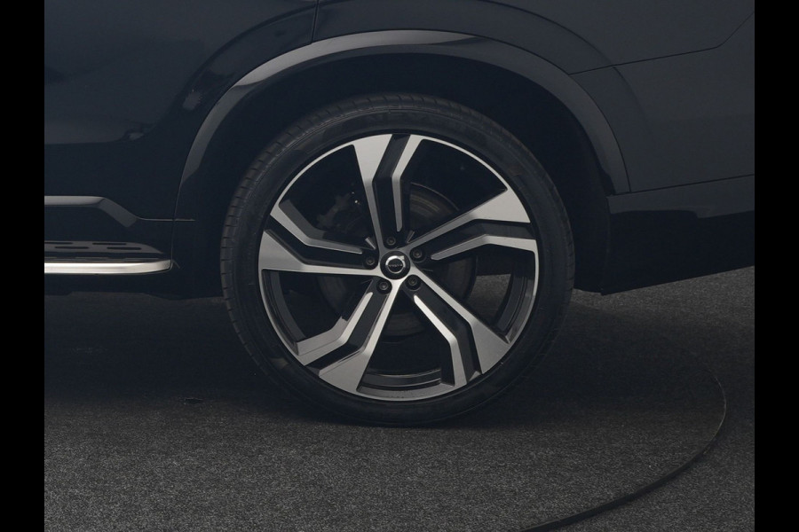 Volvo XC90 T8 Recharge AWD Ultimate Dark 7 Persoons 456pk PHEV LONG RANGE Dealer O.H | Trekhaak af Fabriek | Bowers & Wilkins | Panodak | 22"L.M | Adaptive Cruise | Head Up | Alcantara Hemel | Pilot Assist | Google Maps | Keyless |