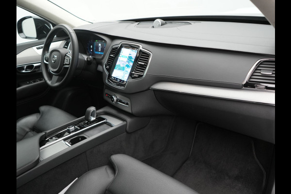Volvo XC90 T8 Recharge AWD Ultimate Dark 7 Persoons 456pk PHEV LONG RANGE Dealer O.H | Trekhaak af Fabriek | Bowers & Wilkins | Panodak | 22"L.M | Adaptive Cruise | Head Up | Alcantara Hemel | Pilot Assist | Google Maps | Keyless |