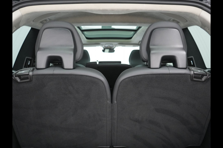 Volvo XC90 T8 Recharge AWD Ultimate Dark 7 Persoons 456pk PHEV LONG RANGE Dealer O.H | Trekhaak af Fabriek | Bowers & Wilkins | Panodak | 22"L.M | Adaptive Cruise | Head Up | Alcantara Hemel | Pilot Assist | Google Maps | Keyless |