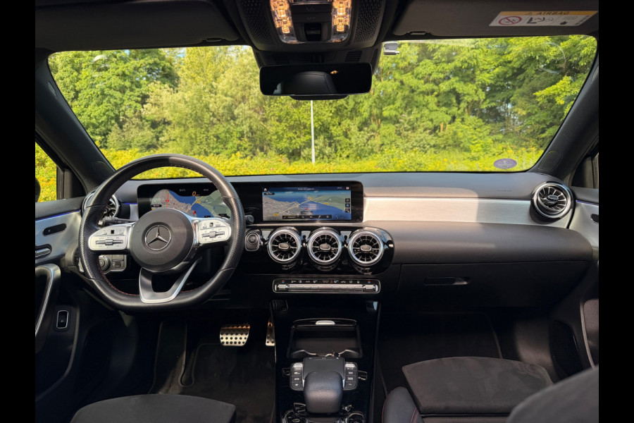 Mercedes-Benz A-Klasse 250 e AMG Limited Nightpakket Burmester Multibeam Panorama Memory Sfeer Camera Night Keyless