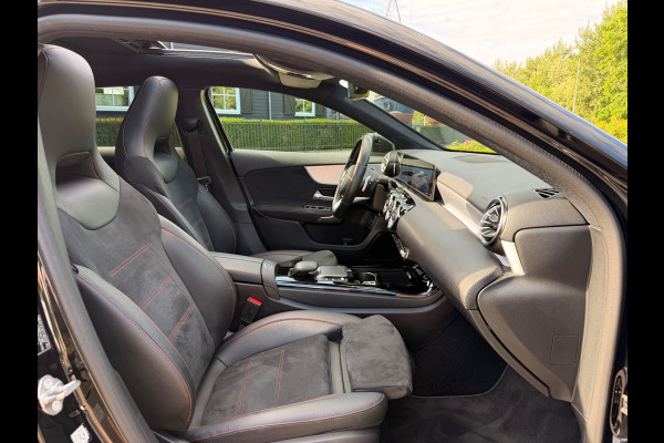 Mercedes-Benz A-Klasse 250 e AMG Limited Nightpakket Burmester Multibeam Panorama Memory Sfeer Camera Night Keyless