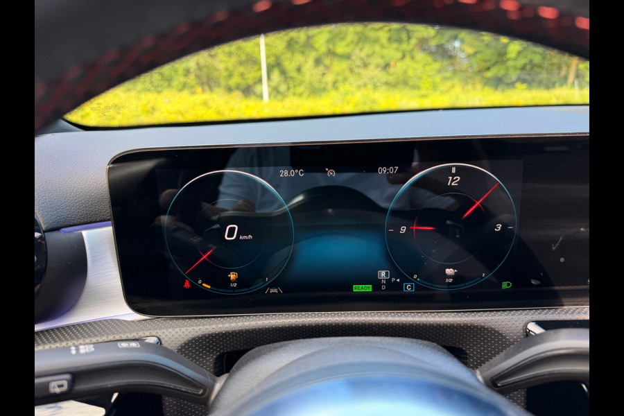 Mercedes-Benz A-Klasse 250 e AMG Limited Nightpakket Burmester Multibeam Panorama Memory Sfeer Camera Night Keyless