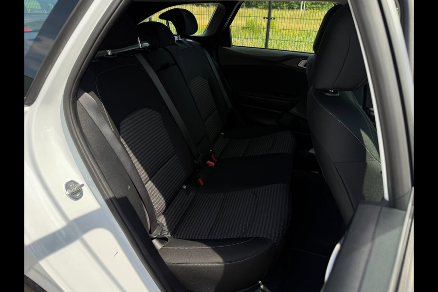 Kia Ceed Sportswagon 1.0 T-GDi DynamicLine | Achteruitrijcamera | PDC | Trekhaak | Carplay |