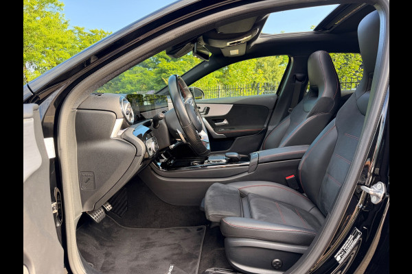 Mercedes-Benz A-Klasse 250 e AMG Limited Nightpakket Burmester Multibeam Panorama Memory Sfeer Camera Night Keyless