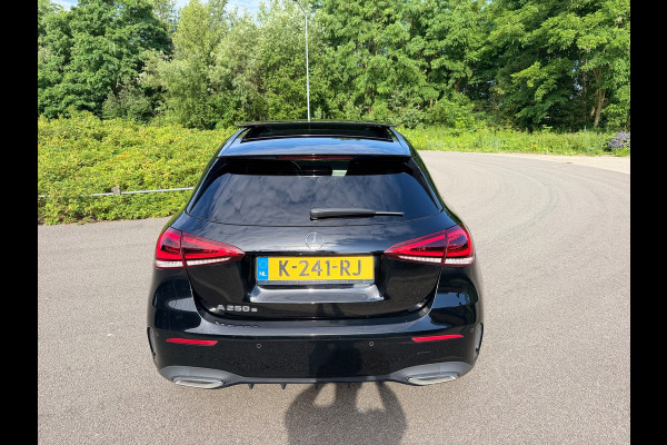 Mercedes-Benz A-Klasse 250 e AMG Limited Nightpakket Burmester Multibeam Panorama Memory Sfeer Camera Night Keyless
