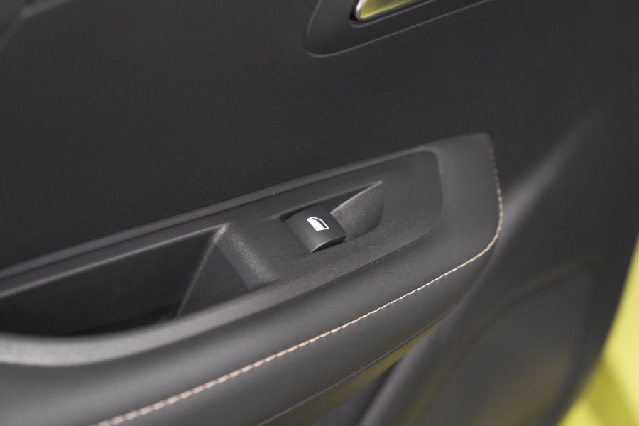 Peugeot 208 Hybrid 110 e-DSC6 Allure | IJSKOUDE Climate Control | Apple Carplay | Parkeersensoren
