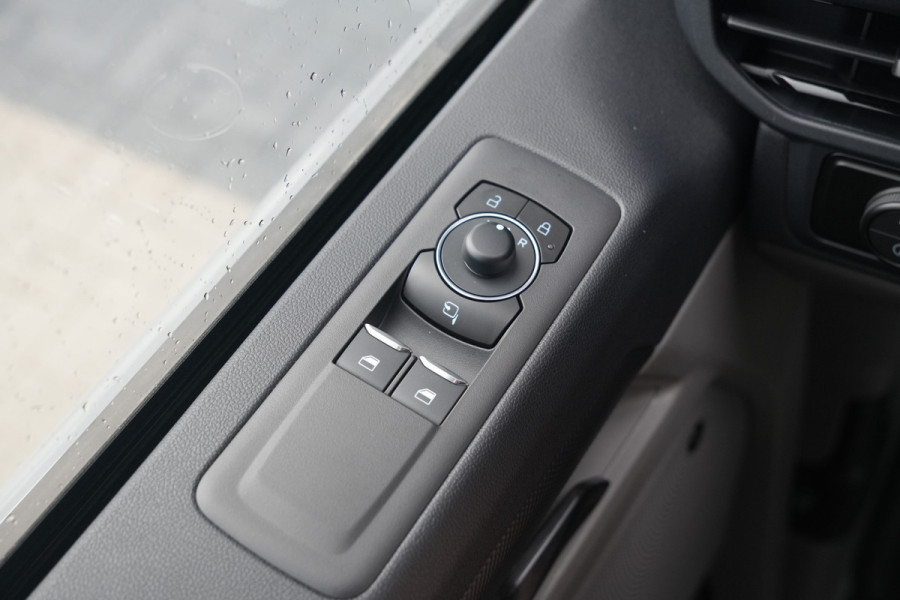 Ford E-Transit Custom 340 L2H1 Sport 71 kWh 218pk - ACC - B&O - Navi - Stoel/Stuurverwarming - 360 Camera - Blindspot - Rijklaar